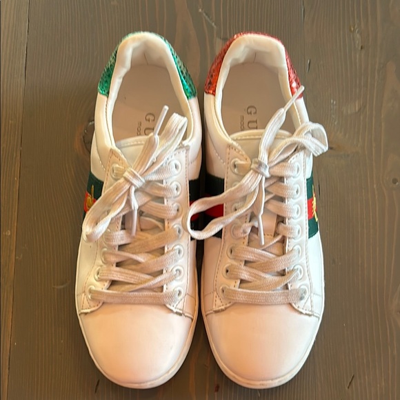 Gucci White Sneakers with Red and Green Stripes - Picture 3 of 9